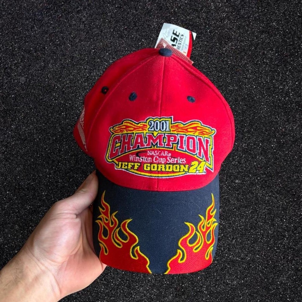 Jeff Gordon 2001 NASCAR Champion Hat Chase Authentics Red Blue Flame Vintage NWT